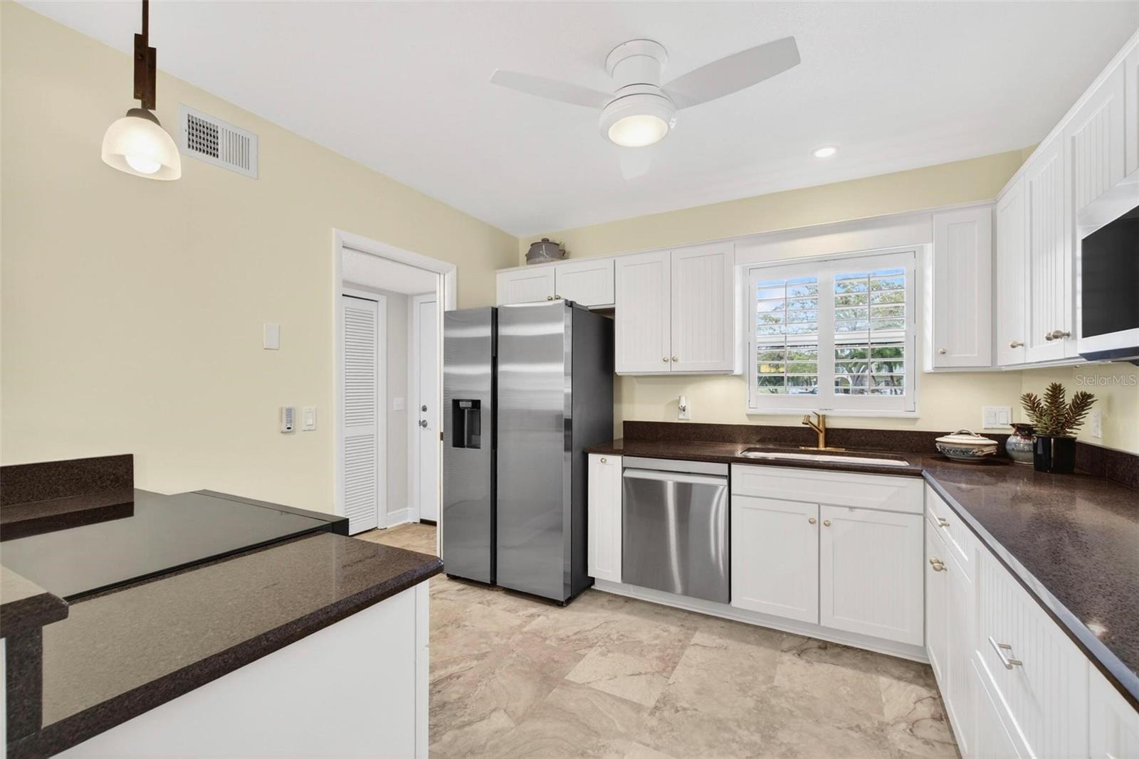 2260 COSTA RICAN DRIVE 6