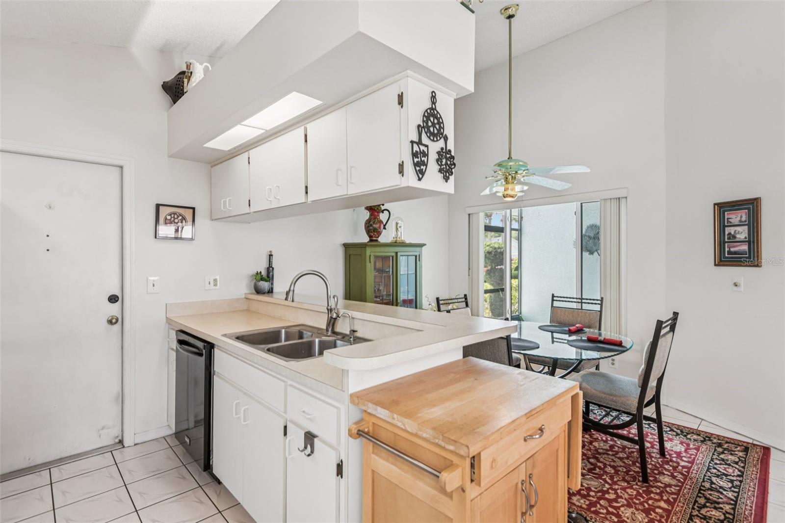 SUN CITY CENTER UNIT 49 - Residential