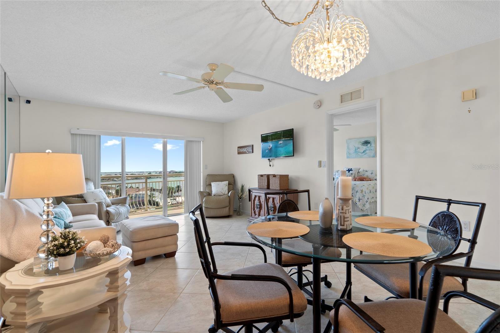 BAYWAY ISLES POINT BRITTANY SIX - Residential