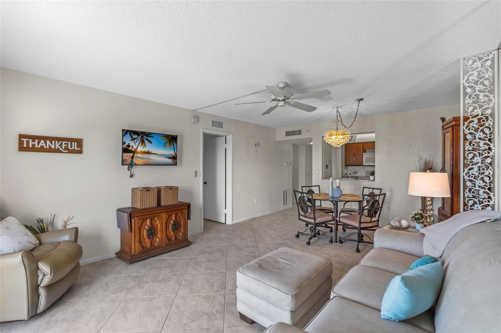 BAYWAY ISLES POINT BRITTANY SIX - Residential