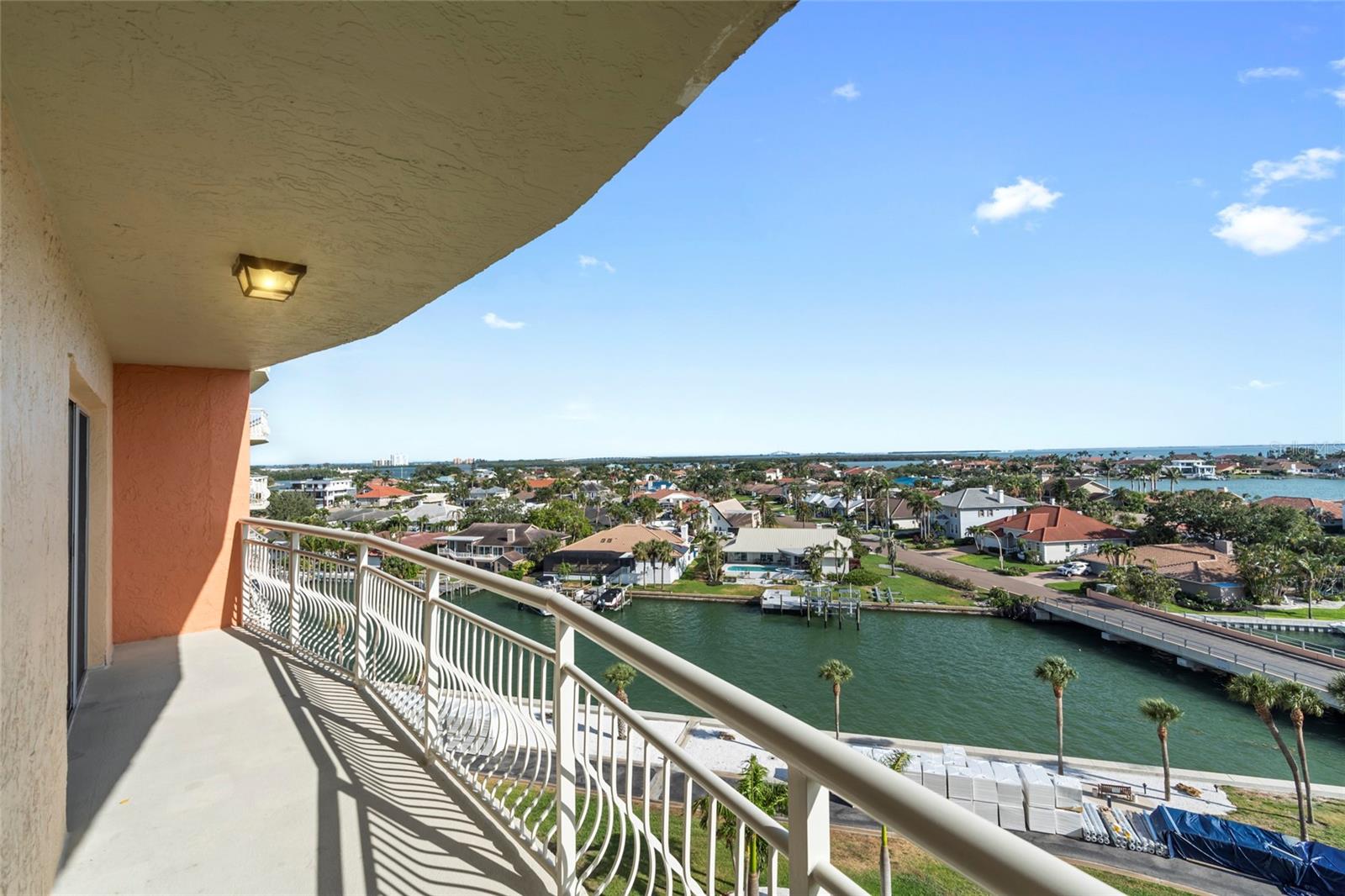 BAYWAY ISLES POINT BRITTANY SIX - Residential