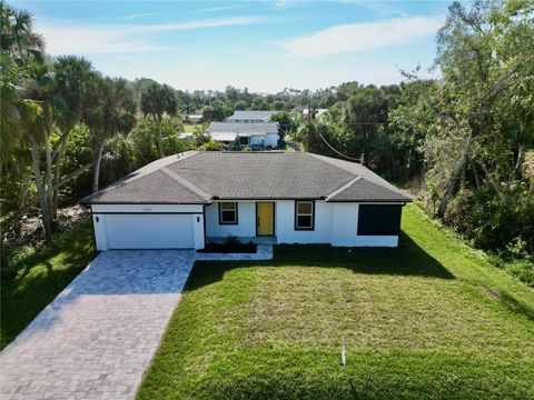 A home in PORT CHARLOTTE