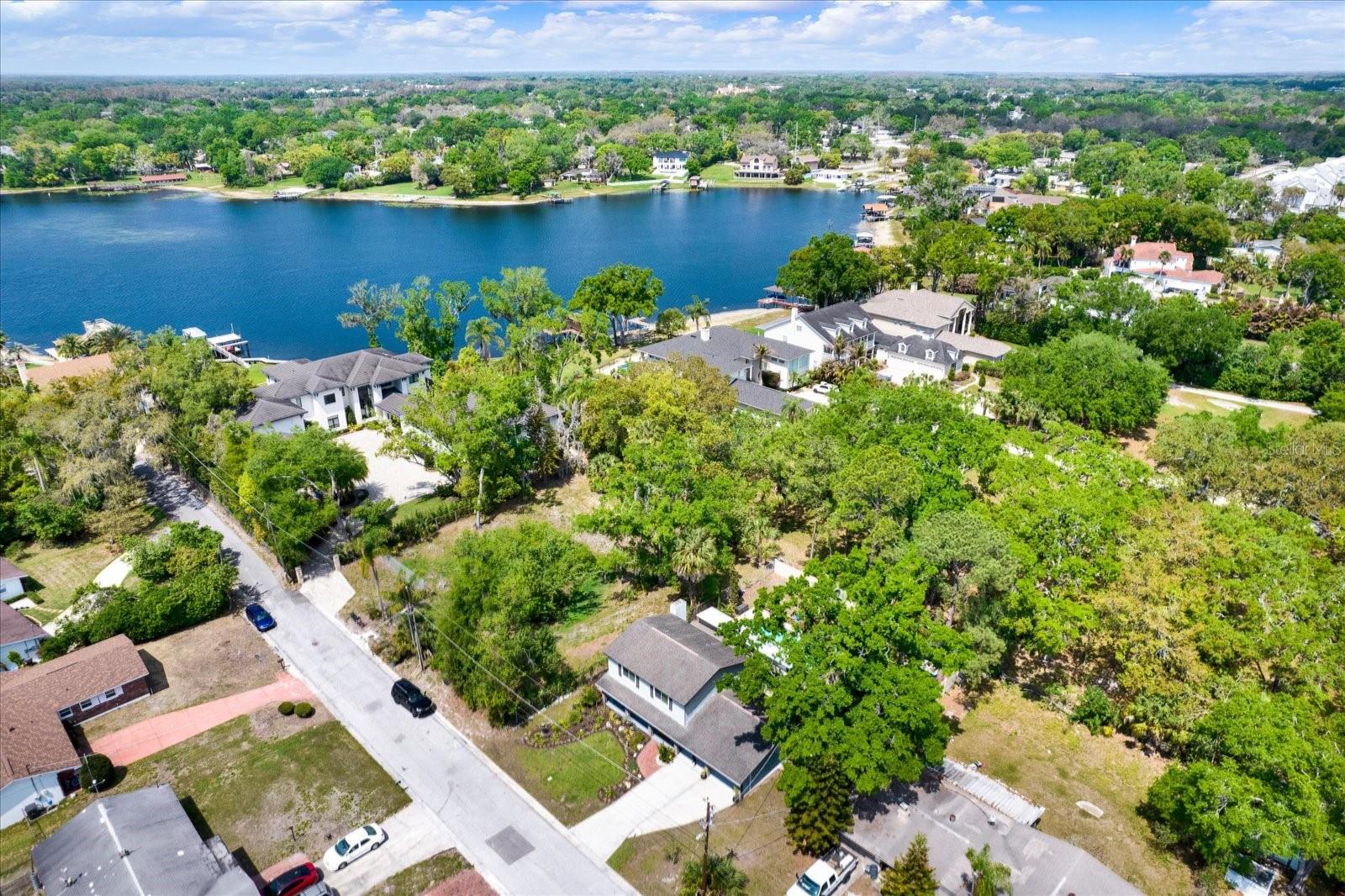 SHULTS & WALKER MANOR - Residential