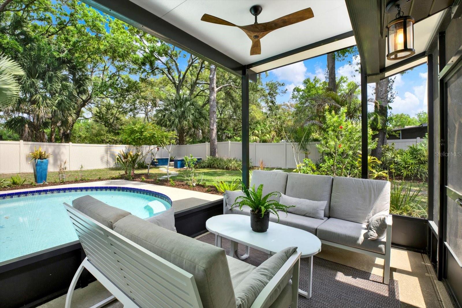 SHULTS & WALKER MANOR - Residential