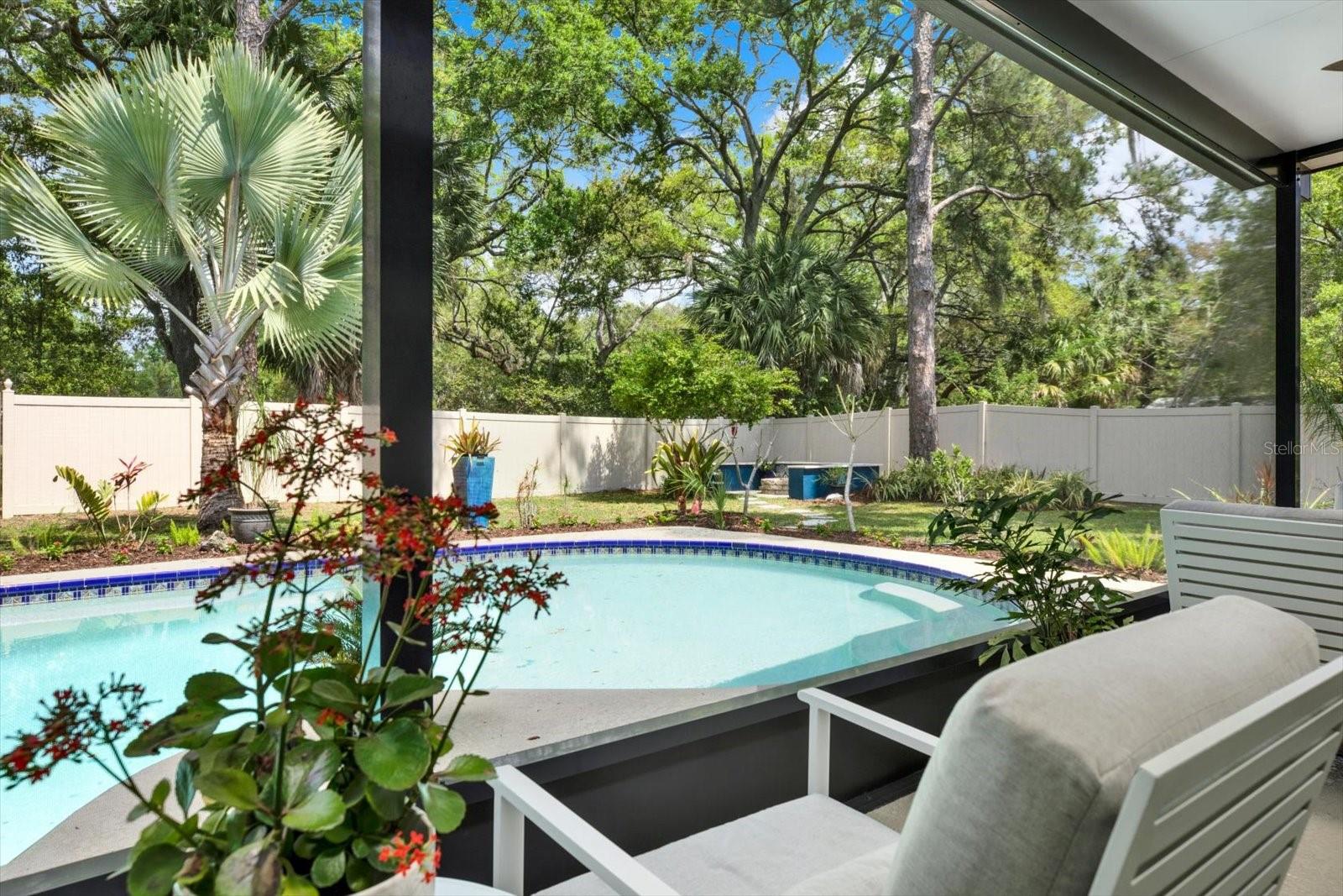 SHULTS & WALKER MANOR - Residential