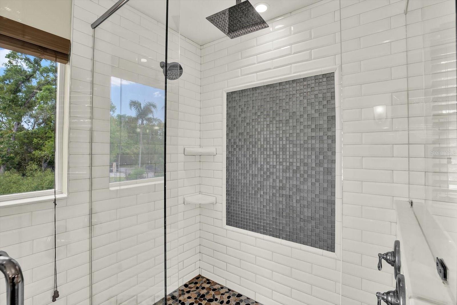 SHULTS & WALKER MANOR - Residential