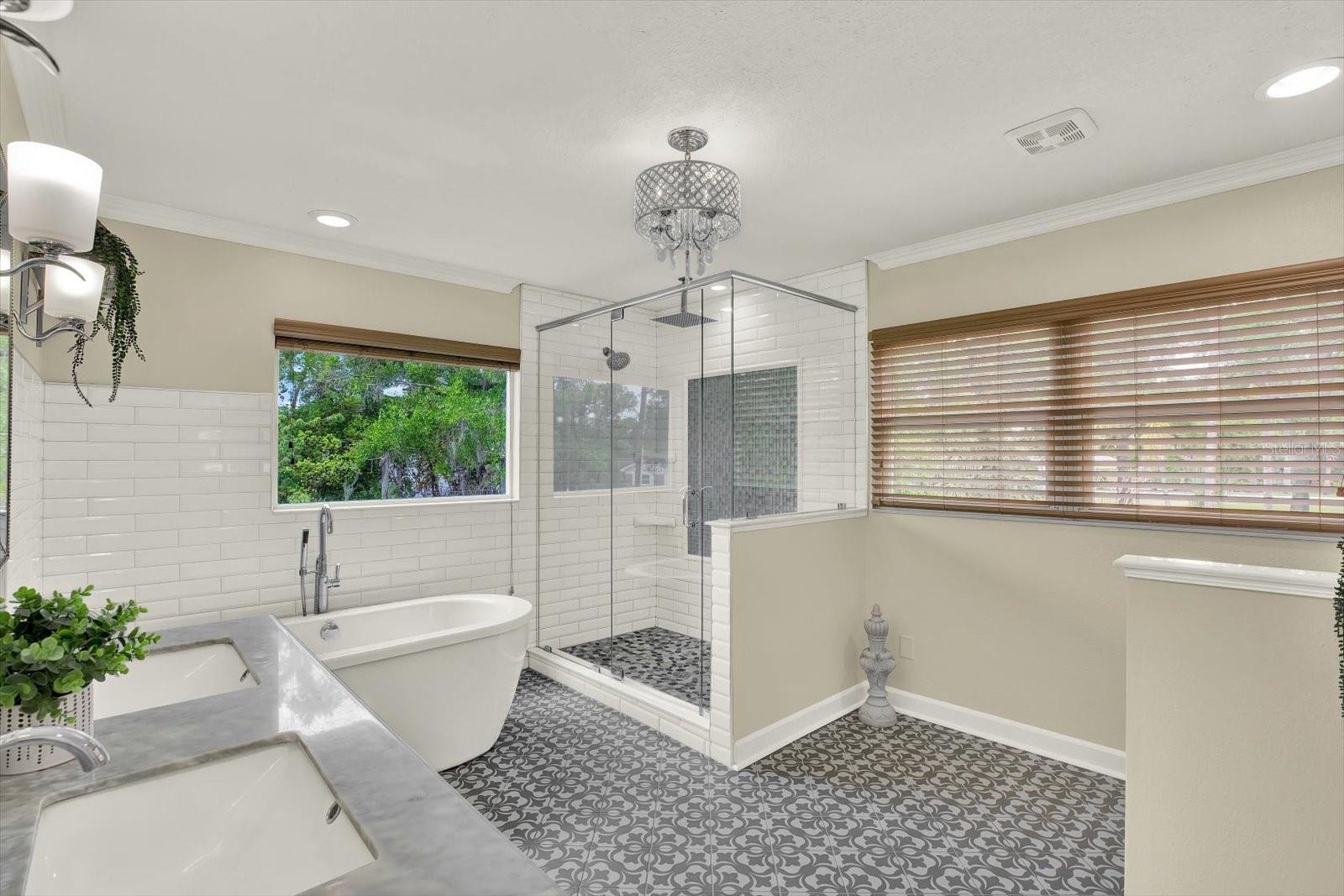 SHULTS & WALKER MANOR - Residential