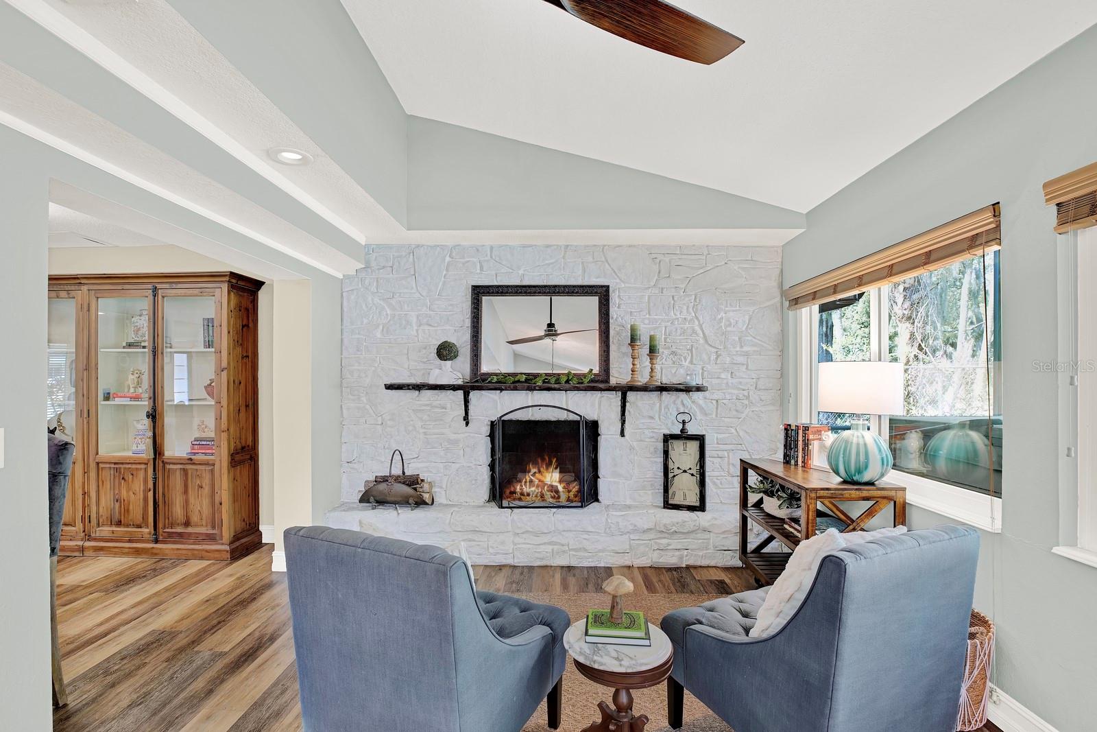 SHULTS & WALKER MANOR - Residential