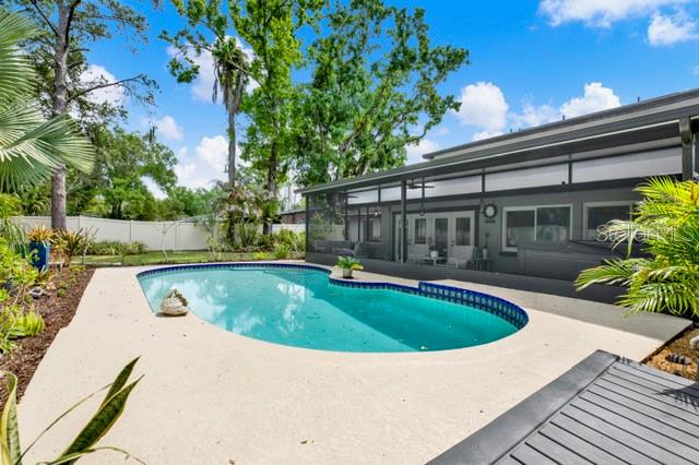 SHULTS & WALKER MANOR - Residential