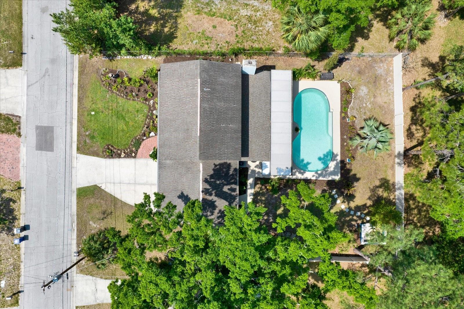 SHULTS & WALKER MANOR - Residential