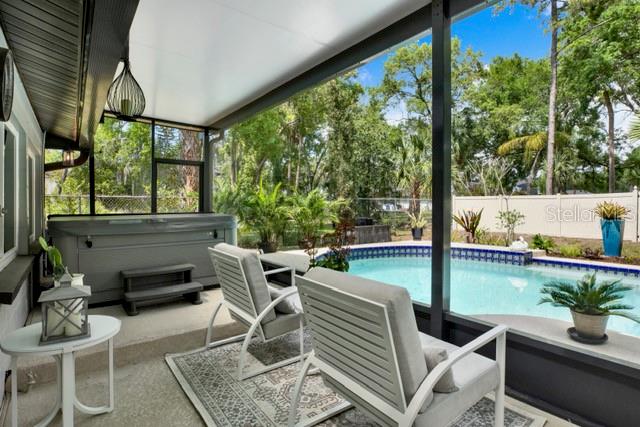 SHULTS & WALKER MANOR - Residential