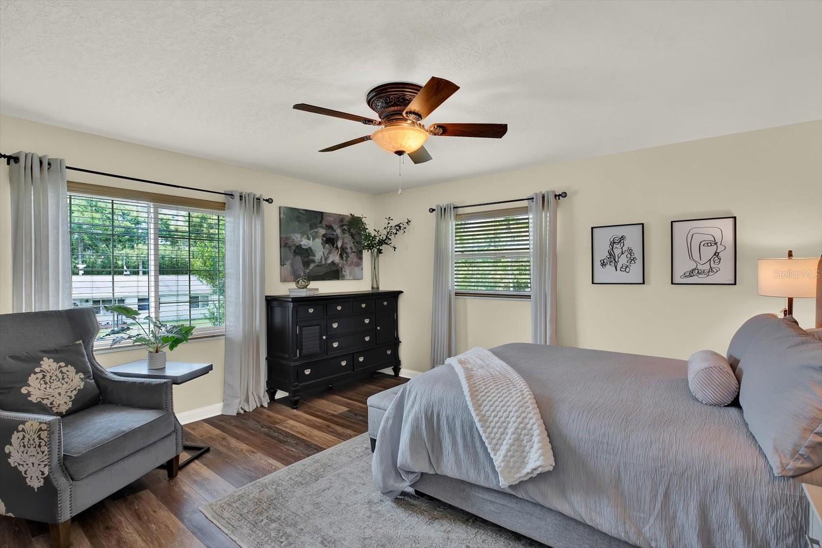 SHULTS & WALKER MANOR - Residential