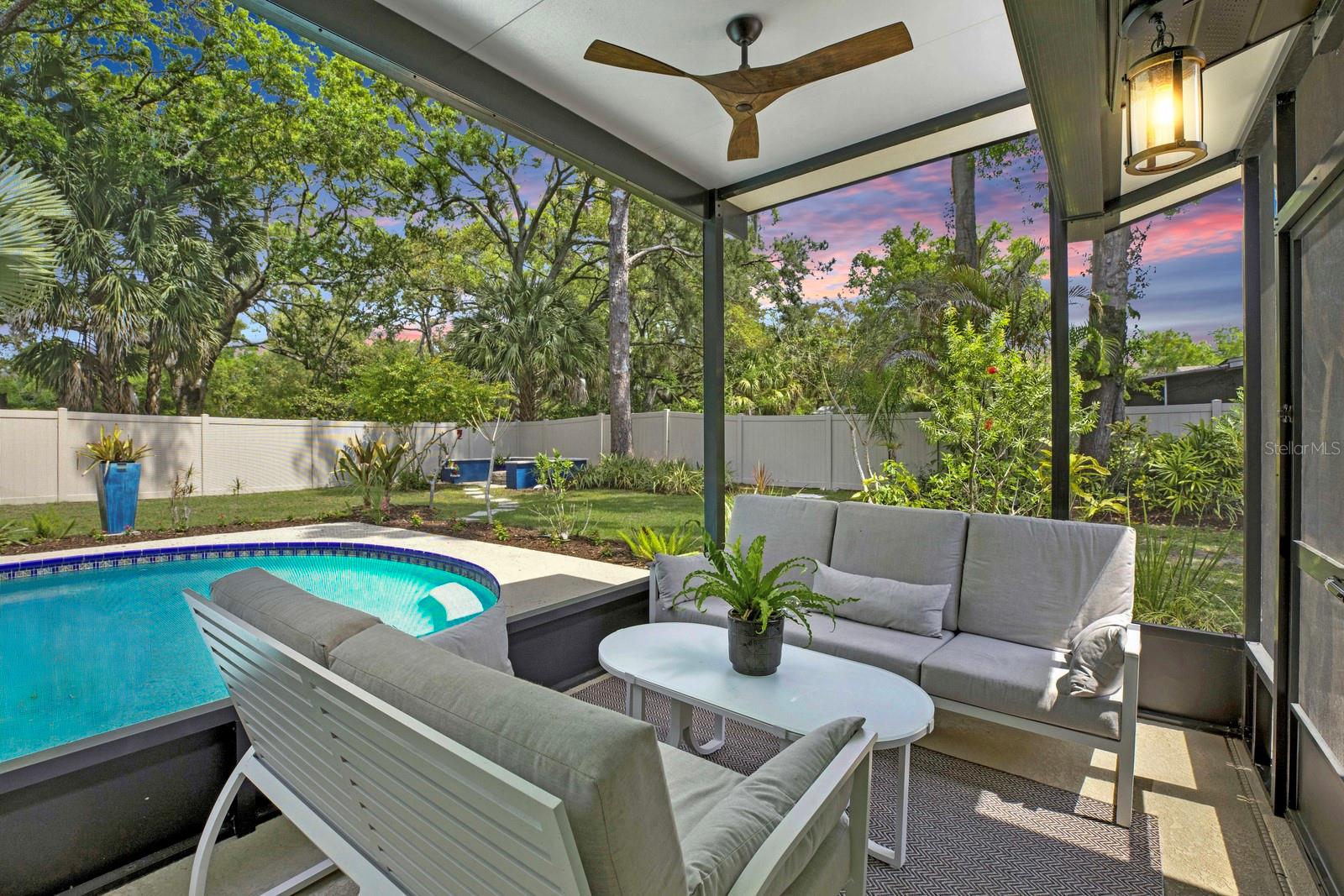 SHULTS & WALKER MANOR - Residential