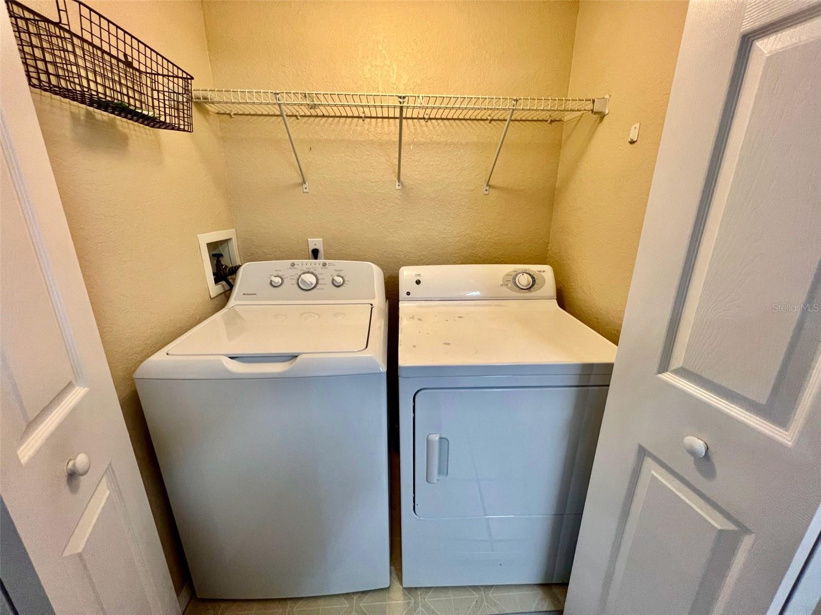 AUDUBON VILLAS AT HUNTERS CREEK - Residential Lease