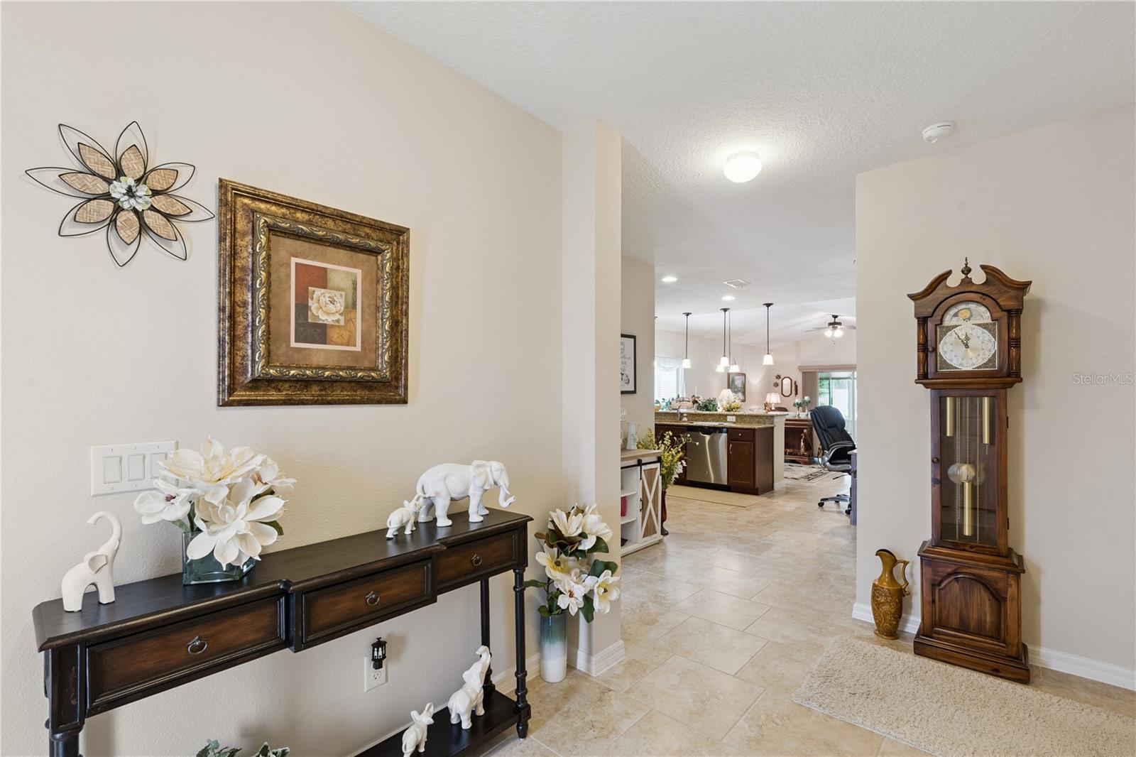 518 CADIZ LOOP