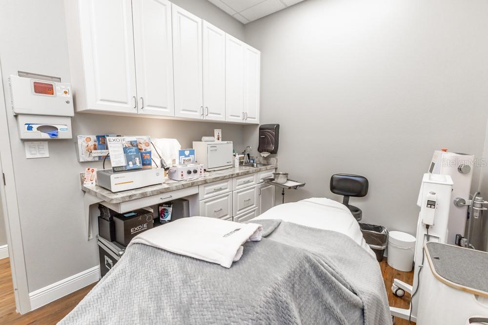 SUNSET PROFESSIONAL PLAZA BLDG - Commercial Sale