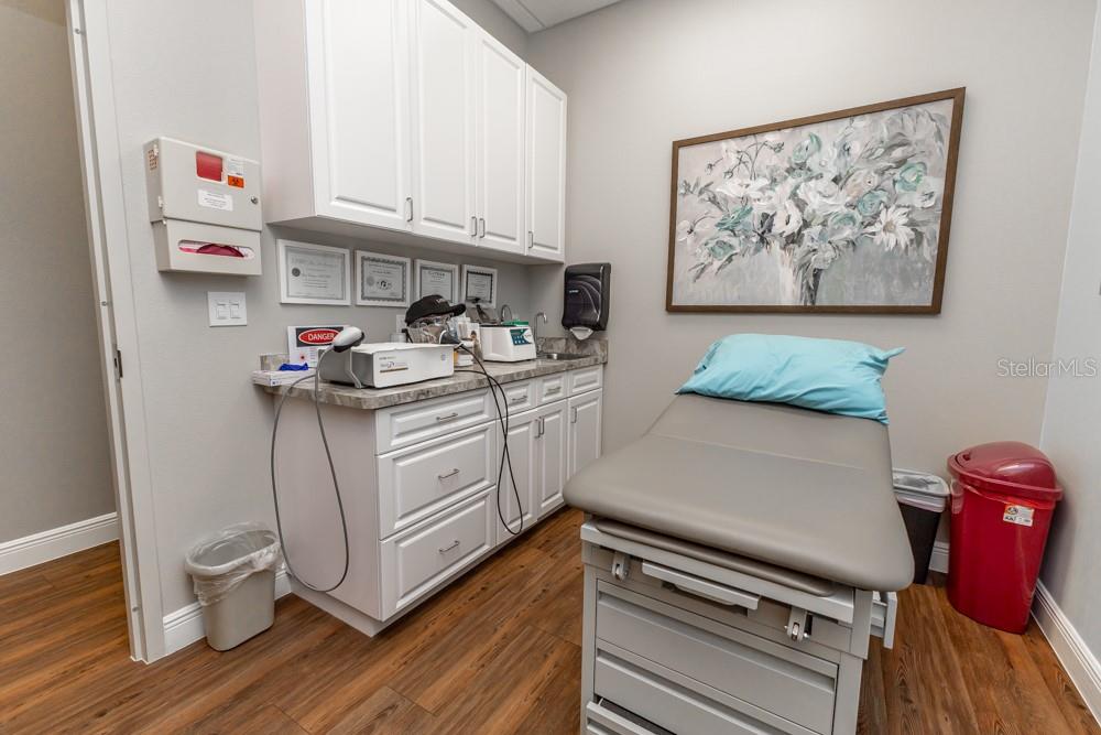 SUNSET PROFESSIONAL PLAZA BLDG - Commercial Sale