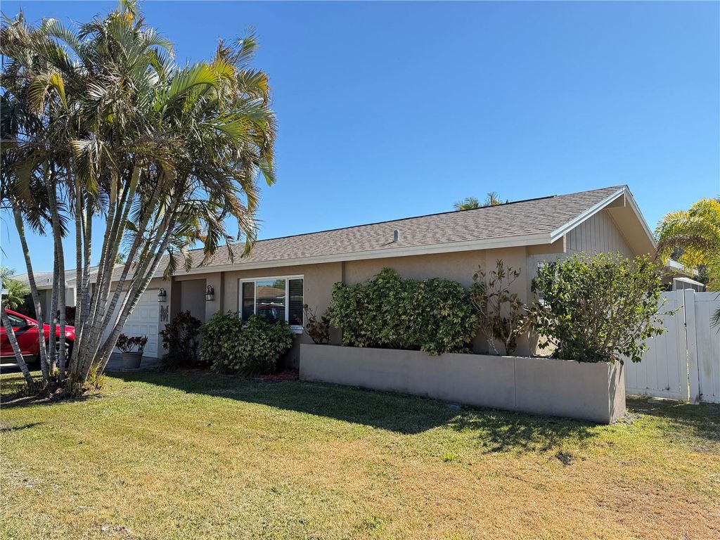 Photo of 12054 101st Avenue, Seminole, FL 33772 (MLS # TB8474074)