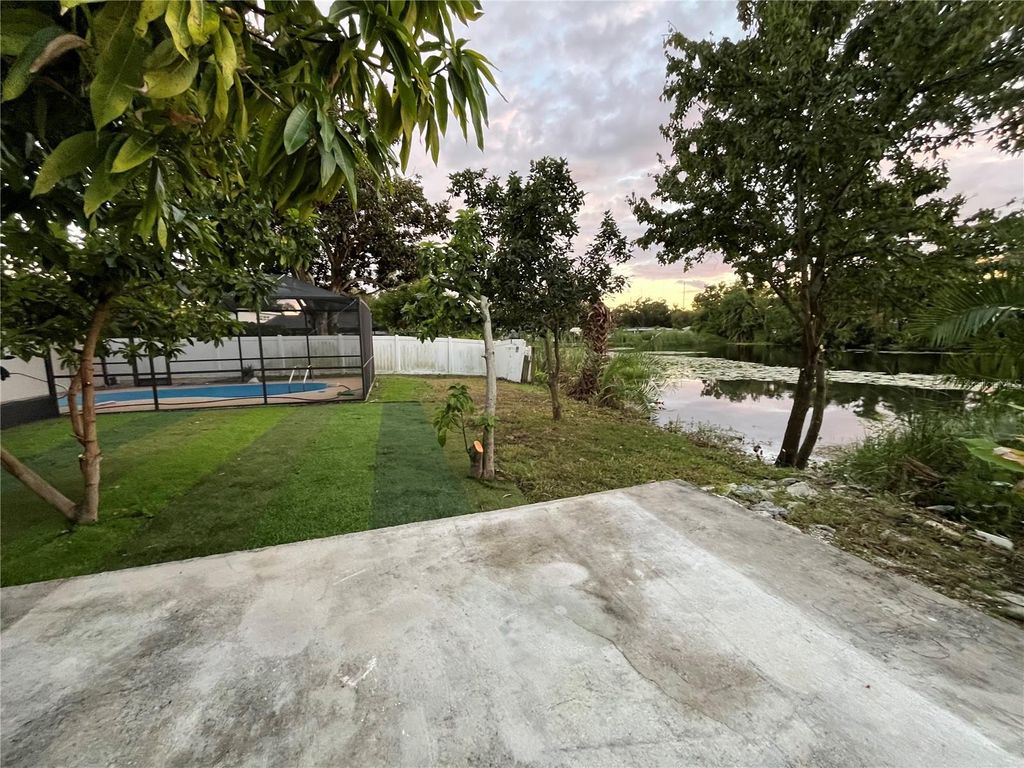 Photo of 7608 Lakeside Boulevard, Tampa, FL 33614 (MLS # TB8433449)