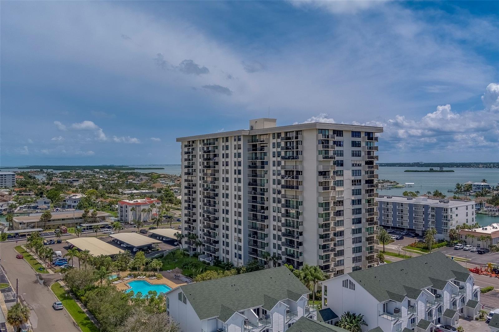 STARBOARD TOWER - Residential Lease