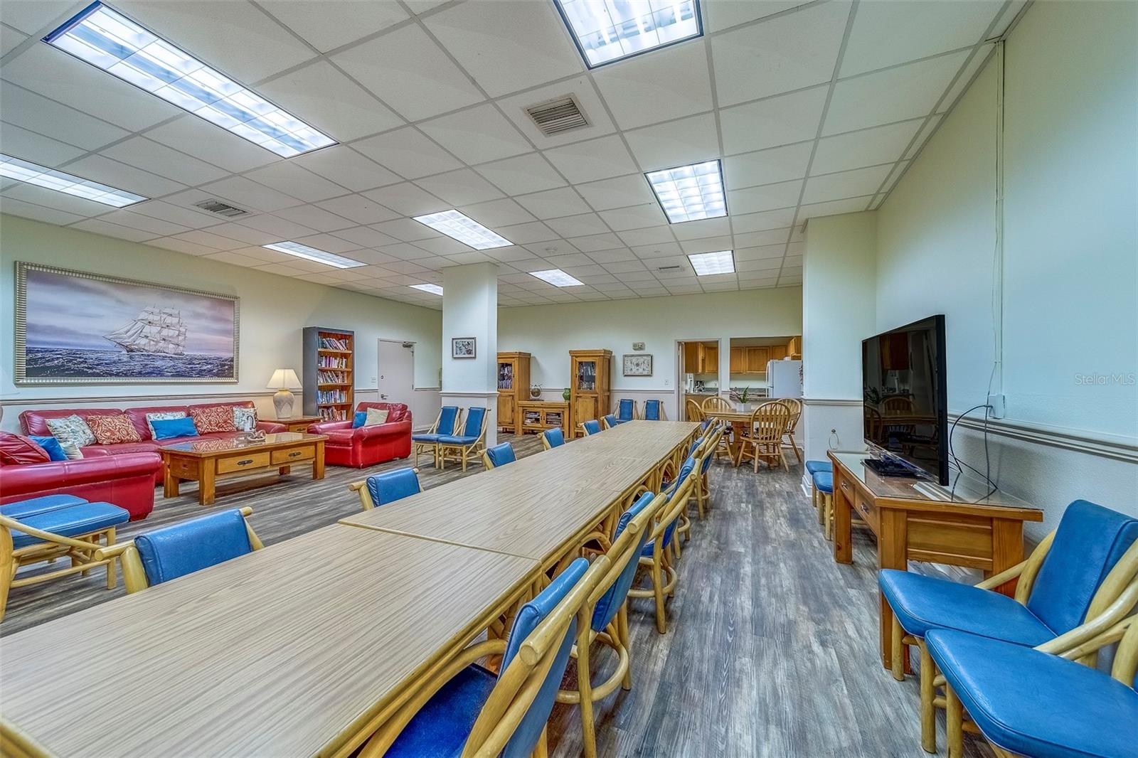 STARBOARD TOWER - Residential Lease