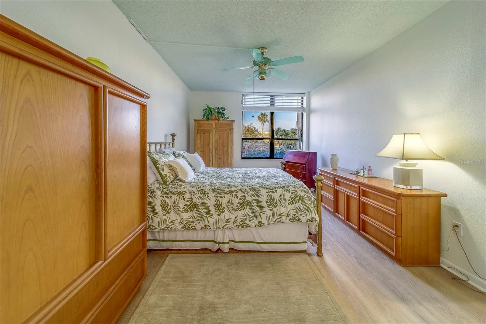 STARBOARD TOWER - Residential Lease