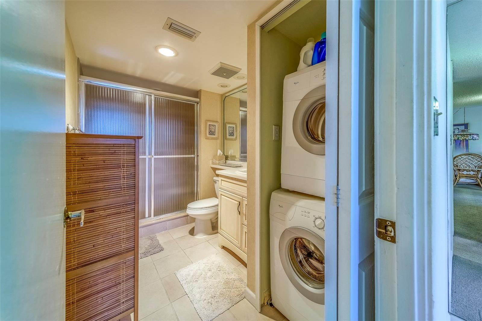 STARBOARD TOWER - Residential Lease