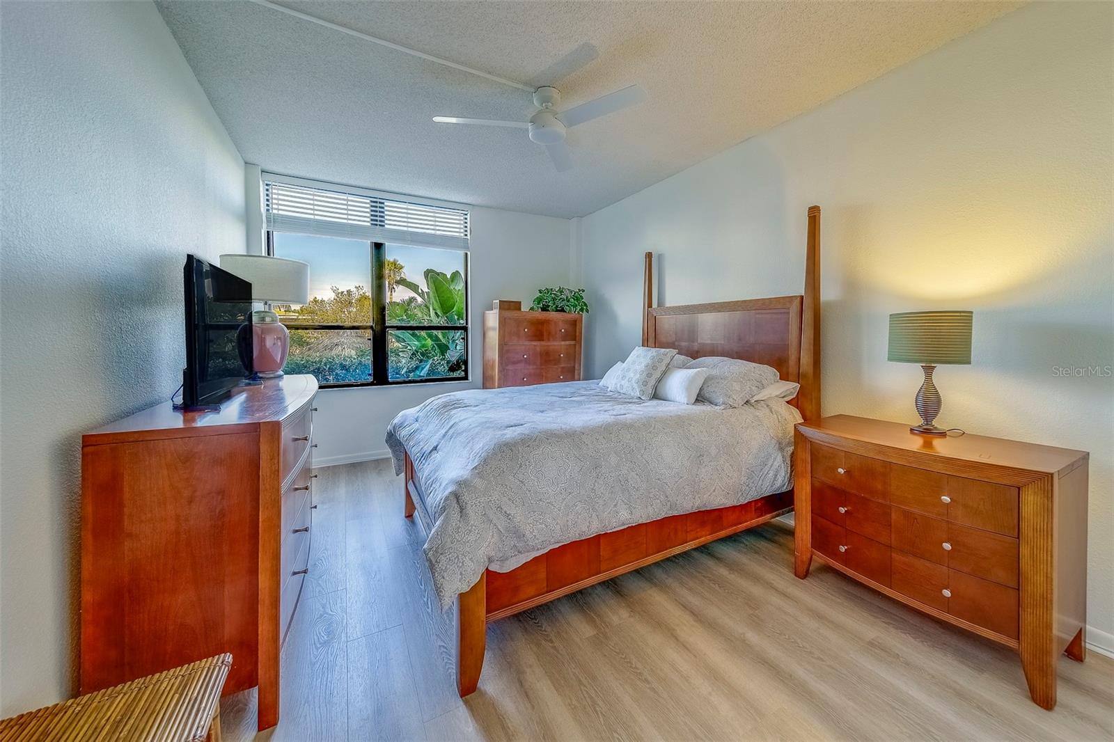 STARBOARD TOWER - Residential Lease