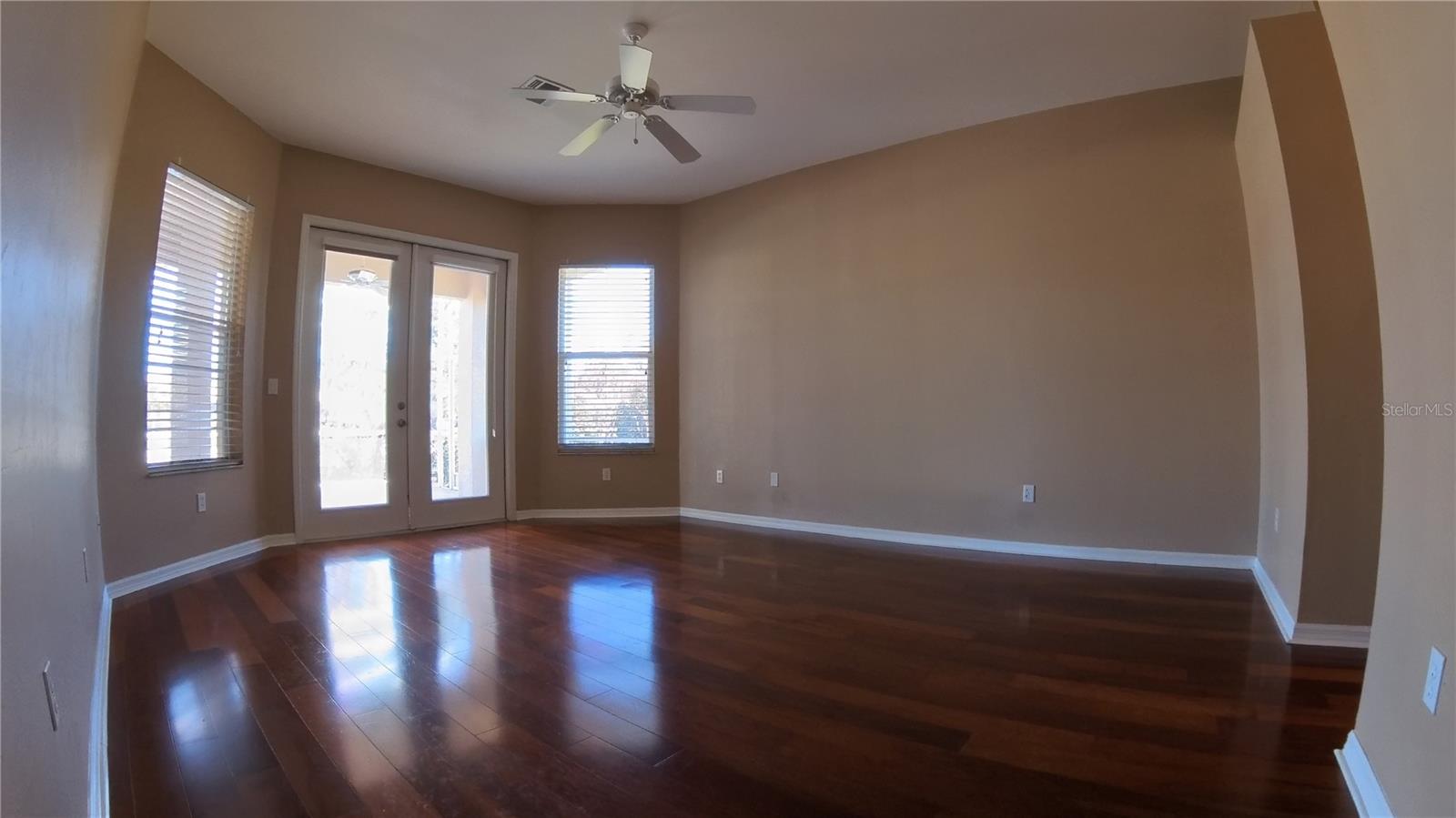 GATEWAY PH 13 - Residential