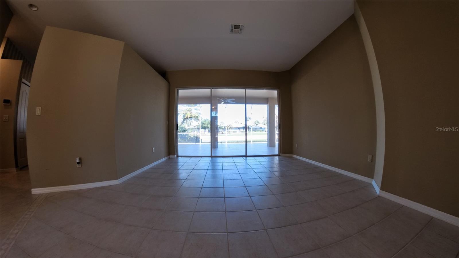 GATEWAY PH 13 - Residential