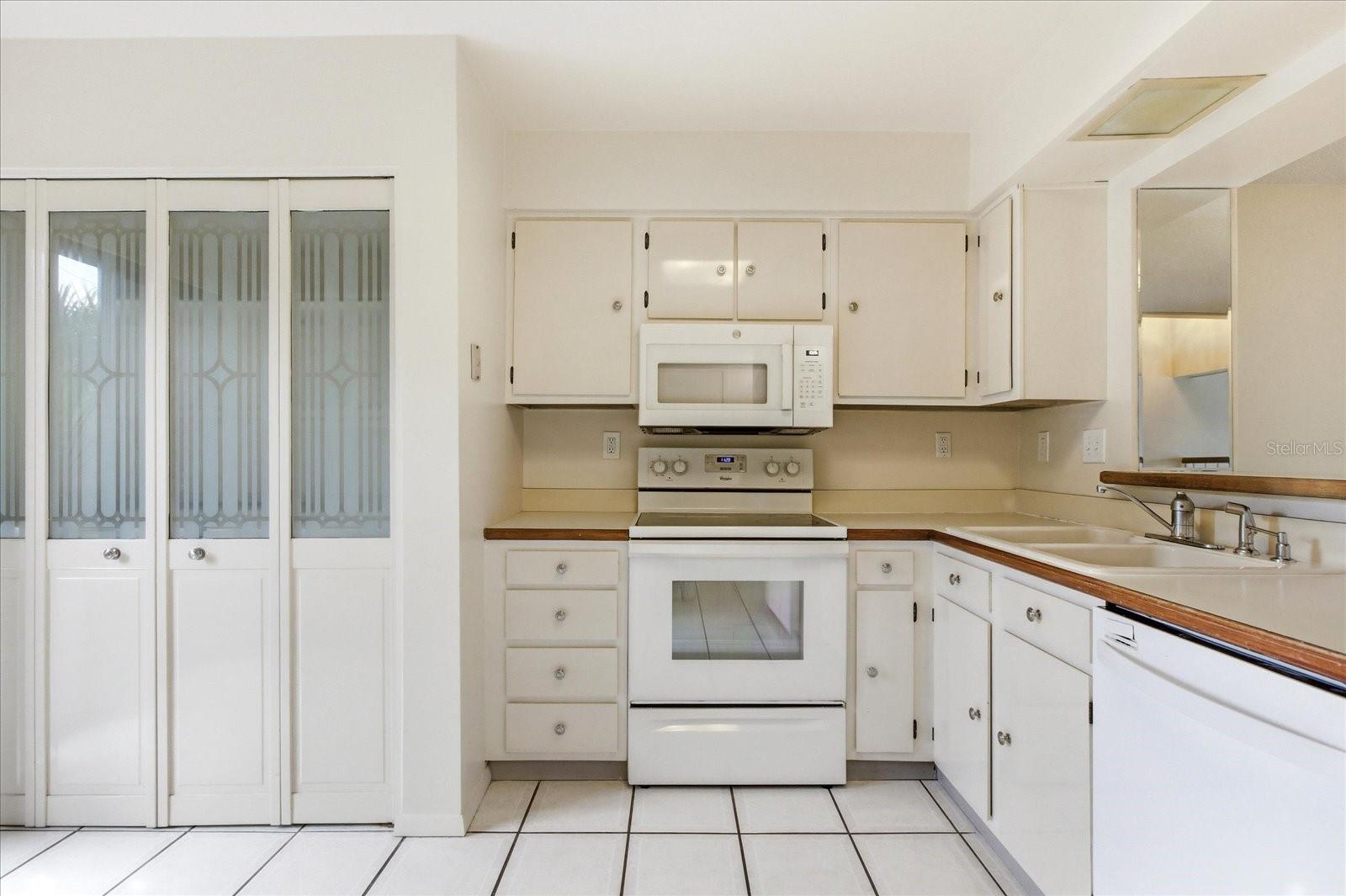 LAKE VILLAS CONDO - Residential