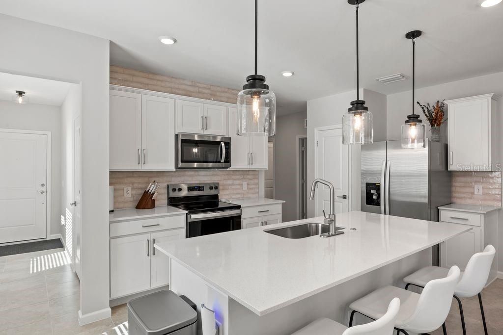 Photo of 6603 Silverstar Drive, Sarasota, FL 34240 (MLS # A4666447)