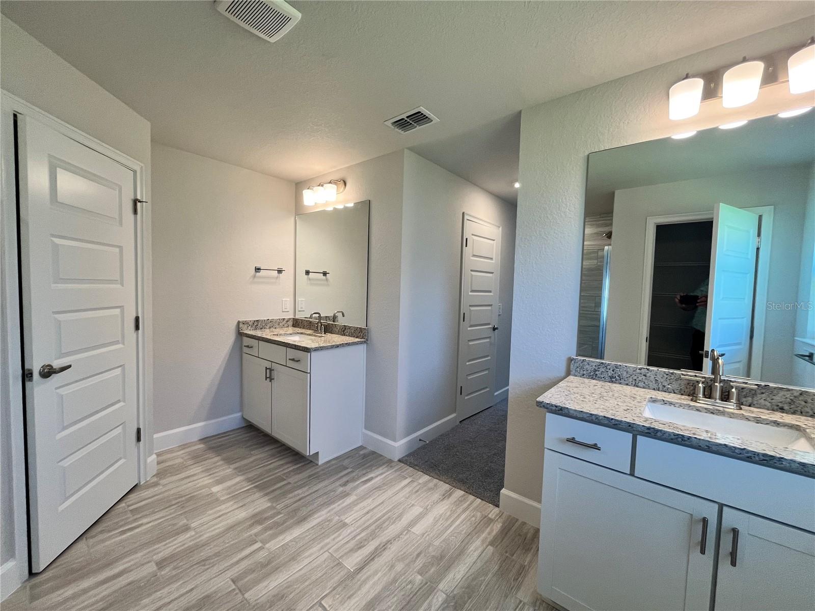 SILVER SPRINGS ACRES - Residential