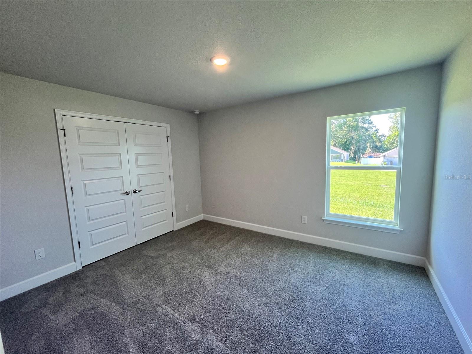 SILVER SPRINGS ACRES - Residential