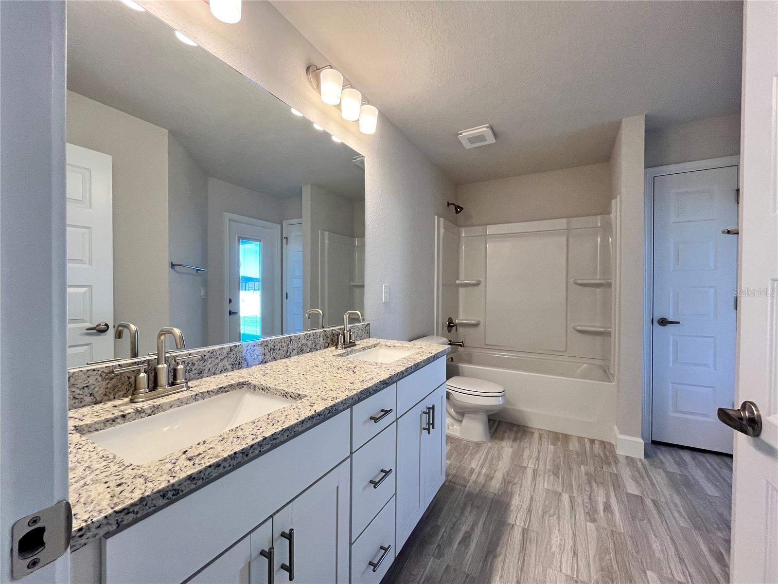 SILVER SPRINGS ACRES - Residential