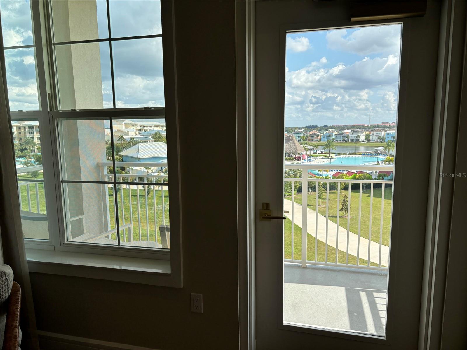 SUNSET WALK HOTEL CONDO PH 1 - Residential