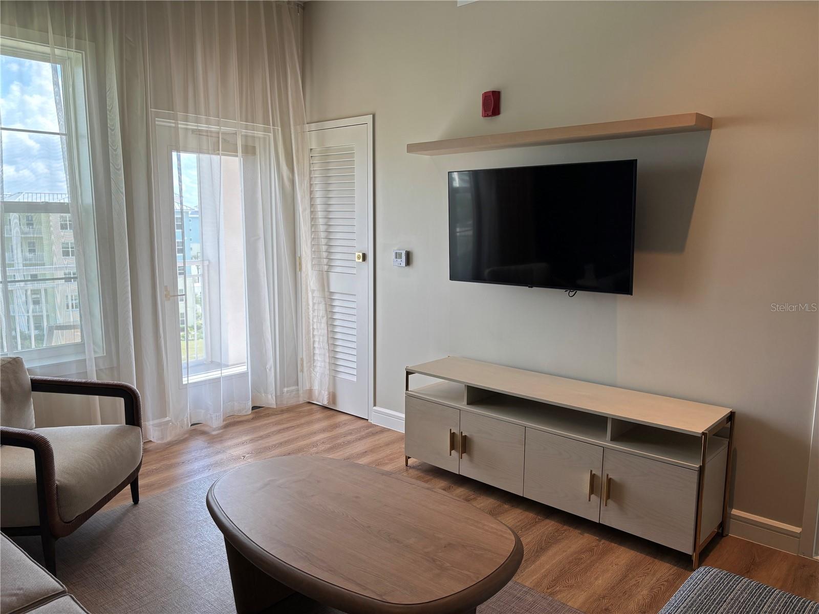 SUNSET WALK HOTEL CONDO PH 1 - Residential