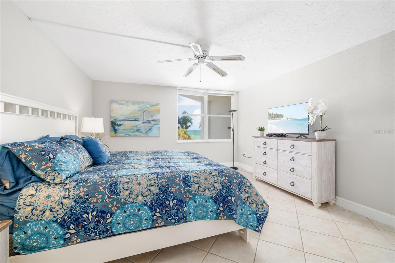 LIDO HARBOUR TOWERS - Residential Lease