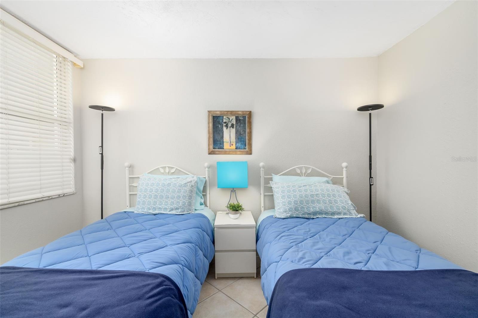 LIDO HARBOUR TOWERS - Residential Lease