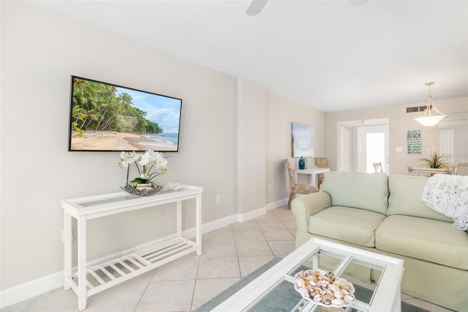 LIDO HARBOUR TOWERS - Residential Lease