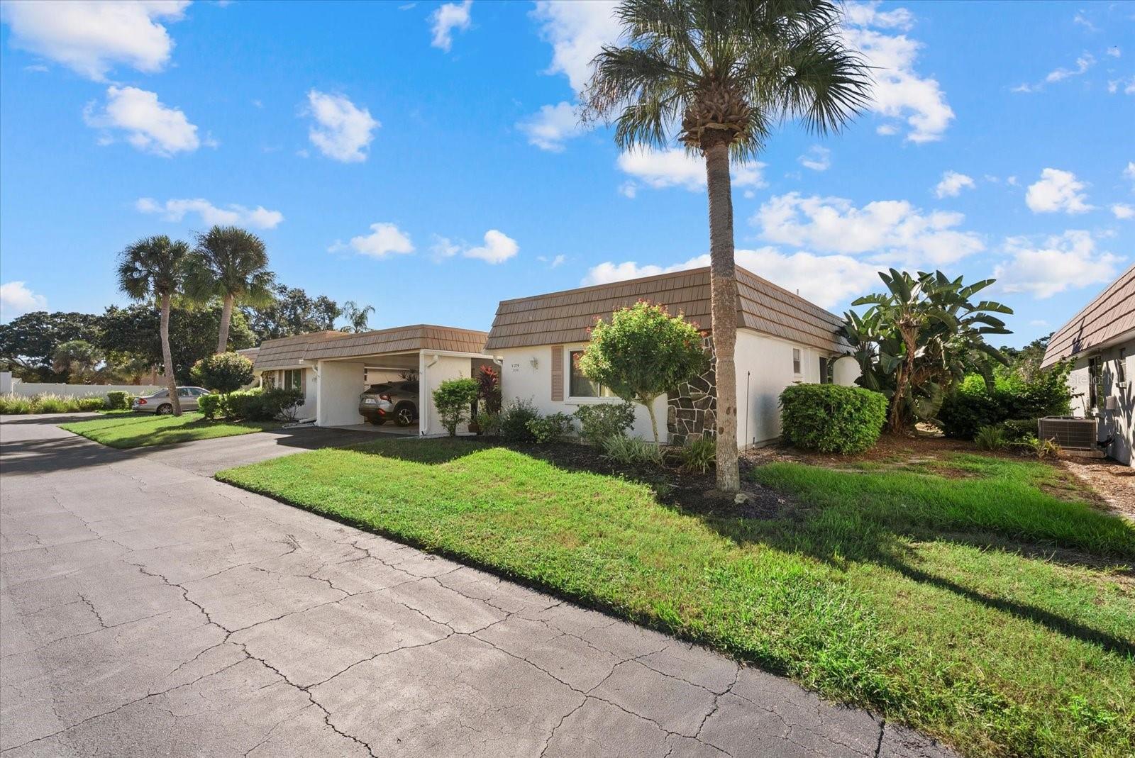 2320 AQUABLUFF PLACE V274