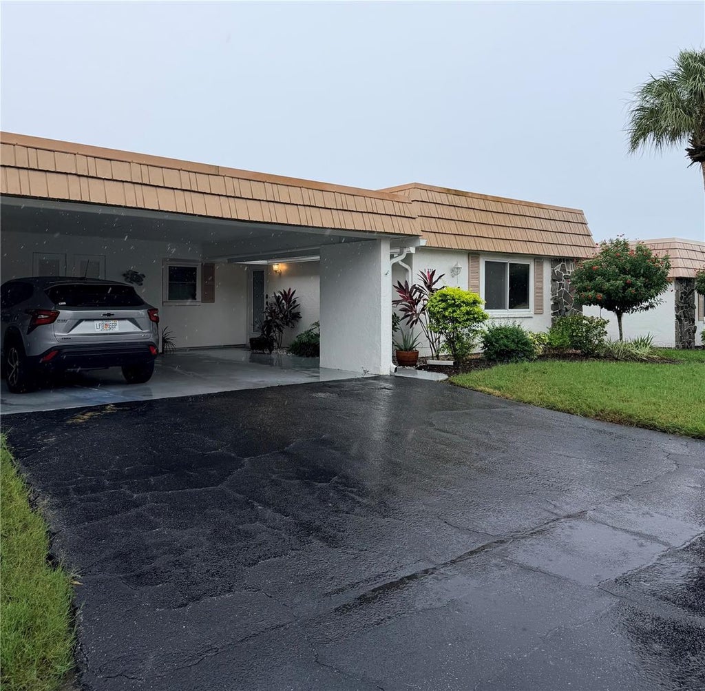 Photo of 2320 Aquabluff Place #V274, Sarasota, FL 34231 (MLS # A4709108)