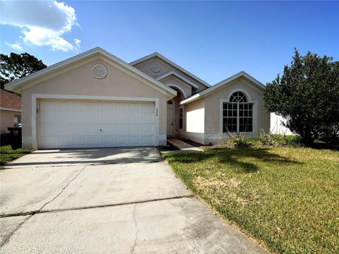 Photo of 526 Pine Cone Drive, Davenport, FL 33897 (MLS # O6427945)