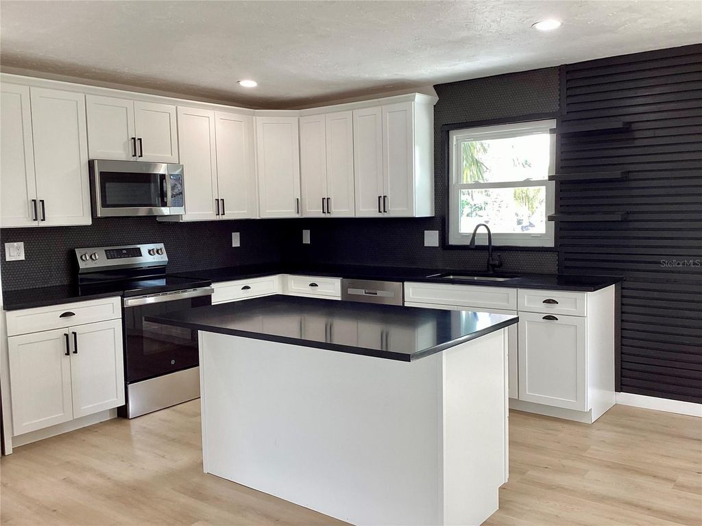 Photo of 1757 Mova Street, Sarasota, FL 34231 (MLS # A4674465)