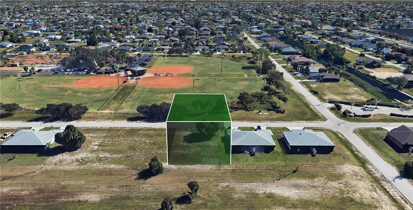CAPE CORAL - Land