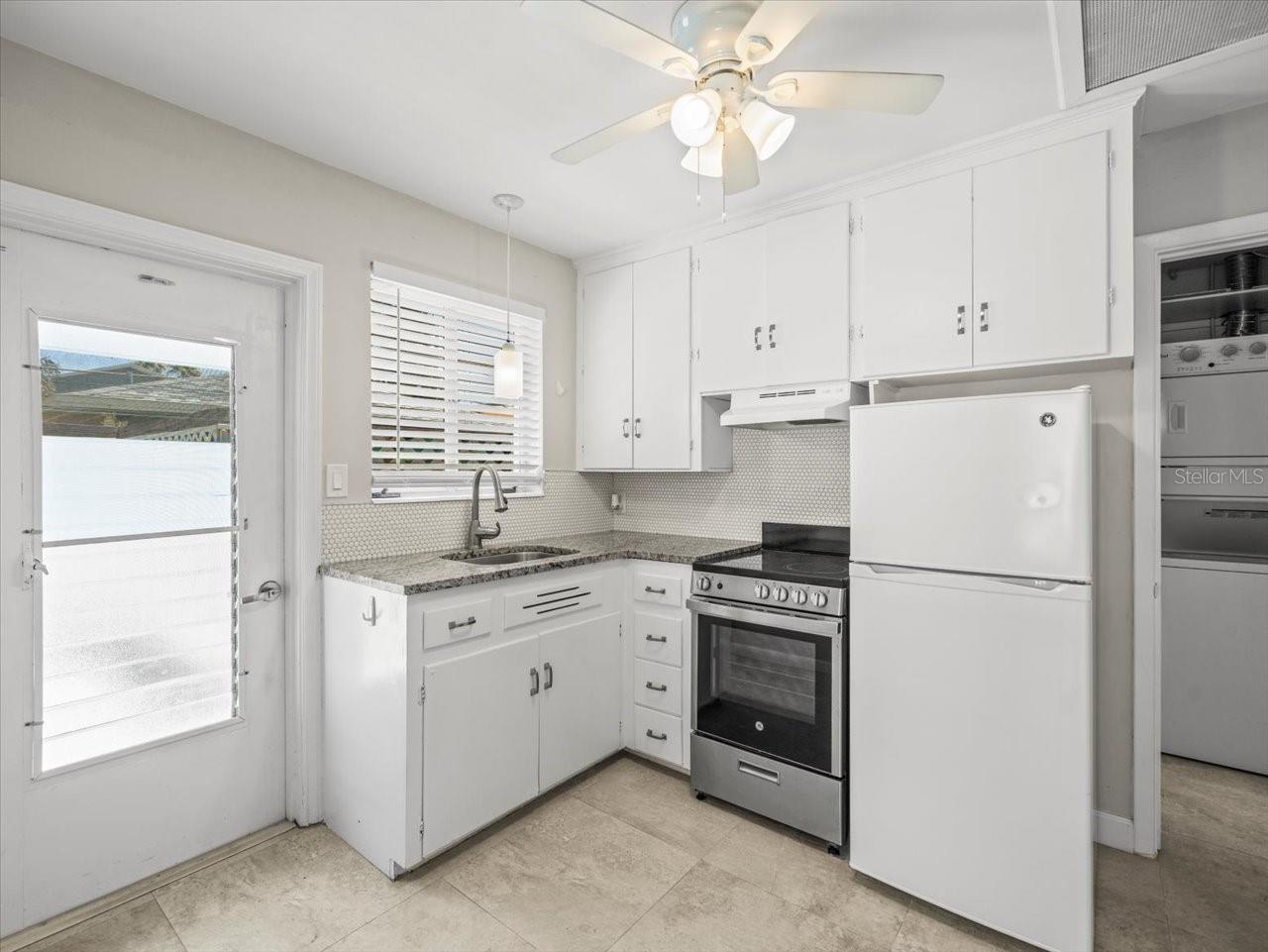 DON CE-SAR PLACE - Residential Income