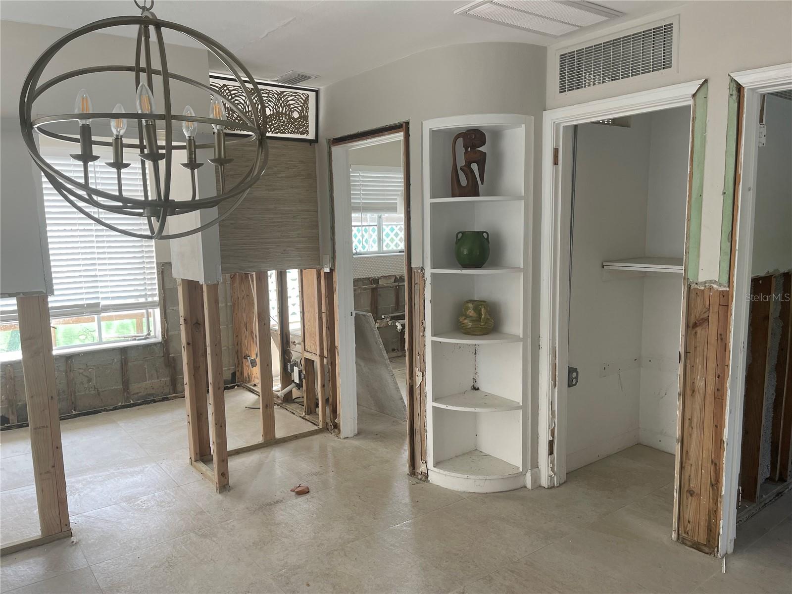 DON CE-SAR PLACE - Residential Income