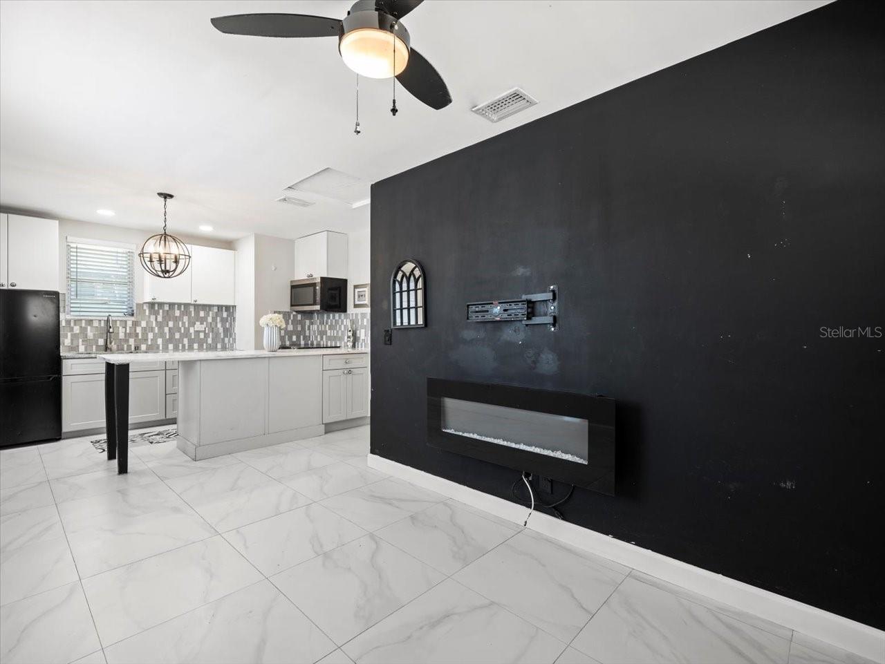 DON CE-SAR PLACE - Residential Income