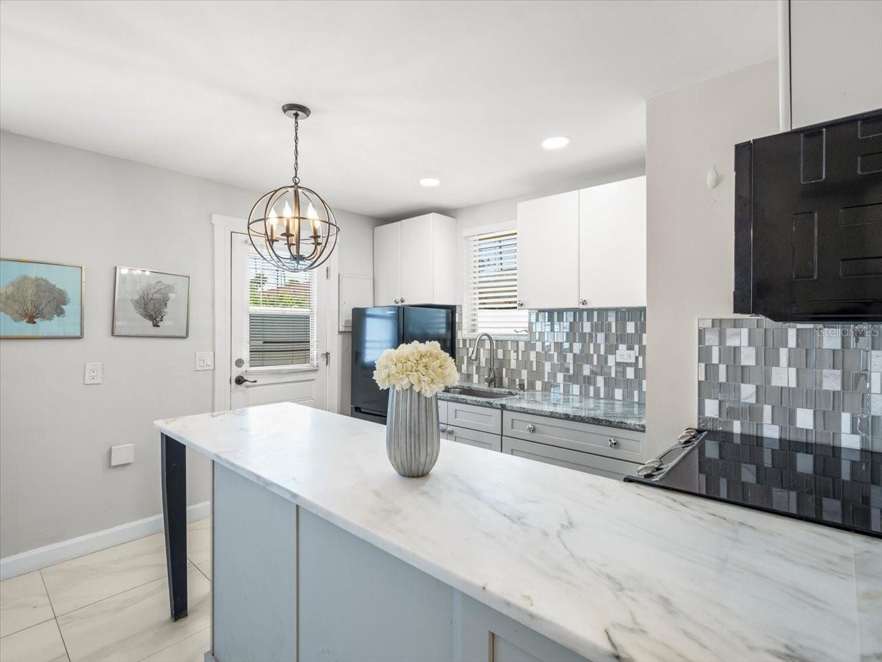 DON CE-SAR PLACE - Residential Income