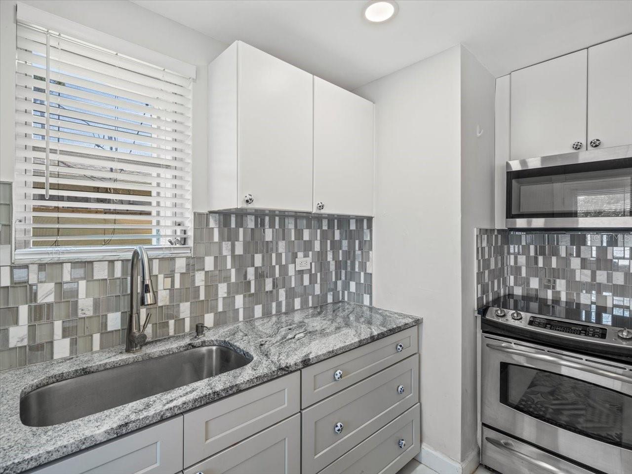 DON CE-SAR PLACE - Residential Income